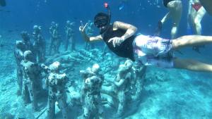 Gili Meno patung bawah air